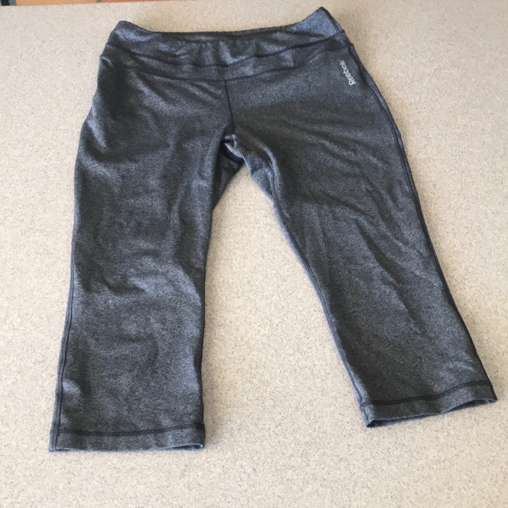Grey Capri leggings